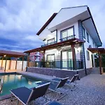 Ermet Homes Koeycegiz Вилла