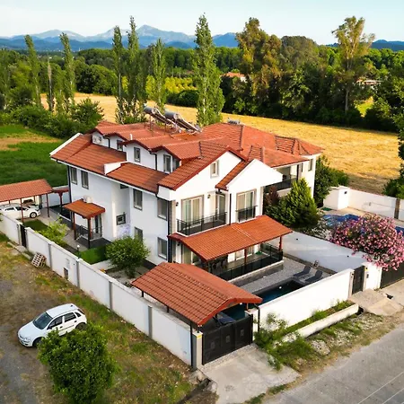 Ermet Homes Koeycegiz Vila *